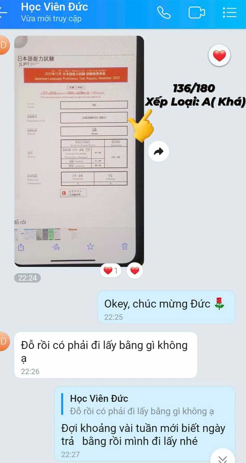 Thumbnail of Cô giáo chúc mừng học viên đạt kết quả cao trong kỳ thi JLPT